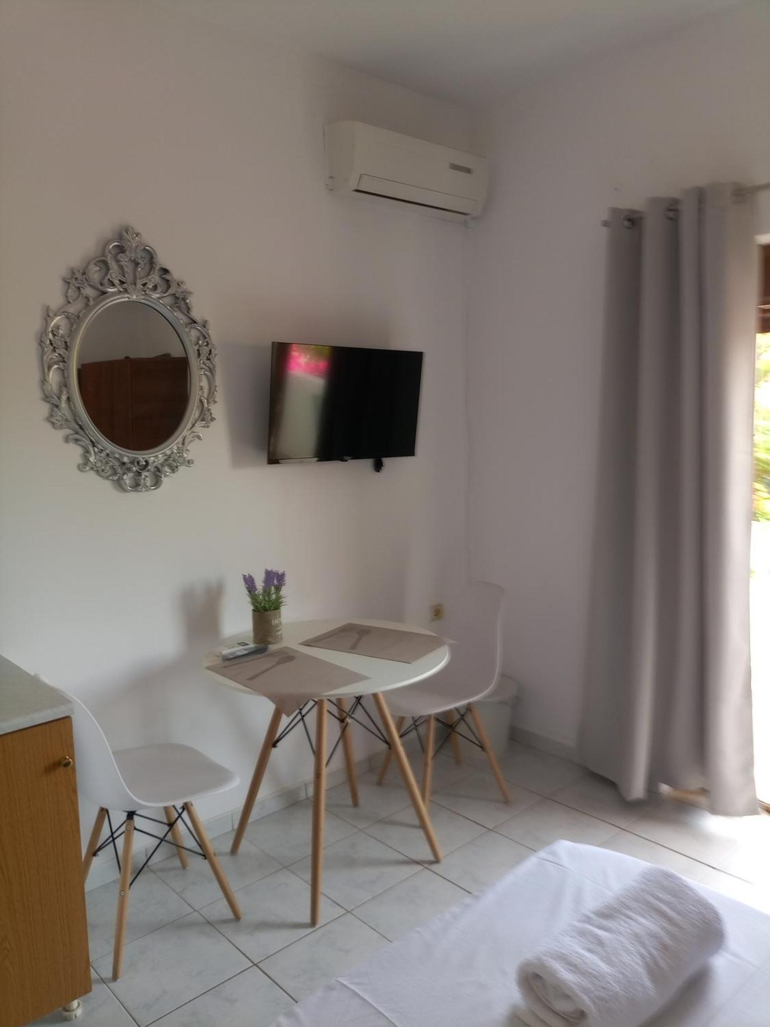 Baci Apartment Ksamil